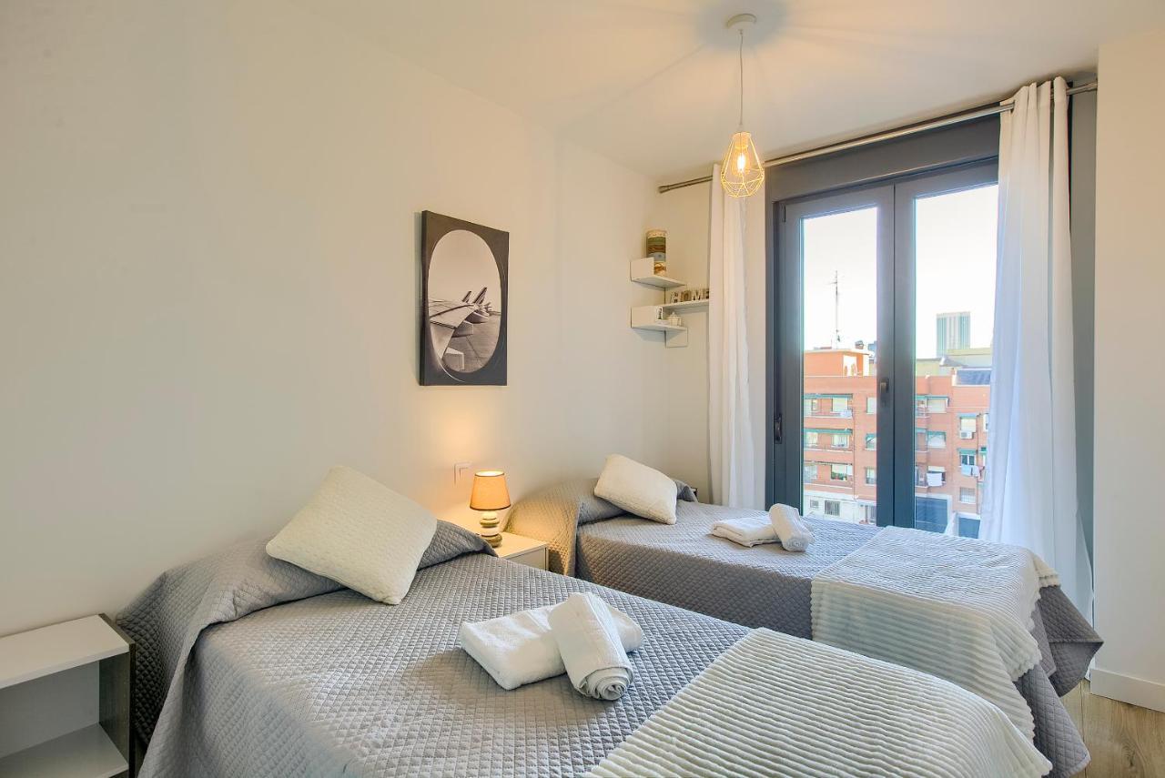 2B2B Deluxe apartment - Jardines de Cuatro Caminos - Business District - Santiago Bernabéu Madrid Esterno foto
