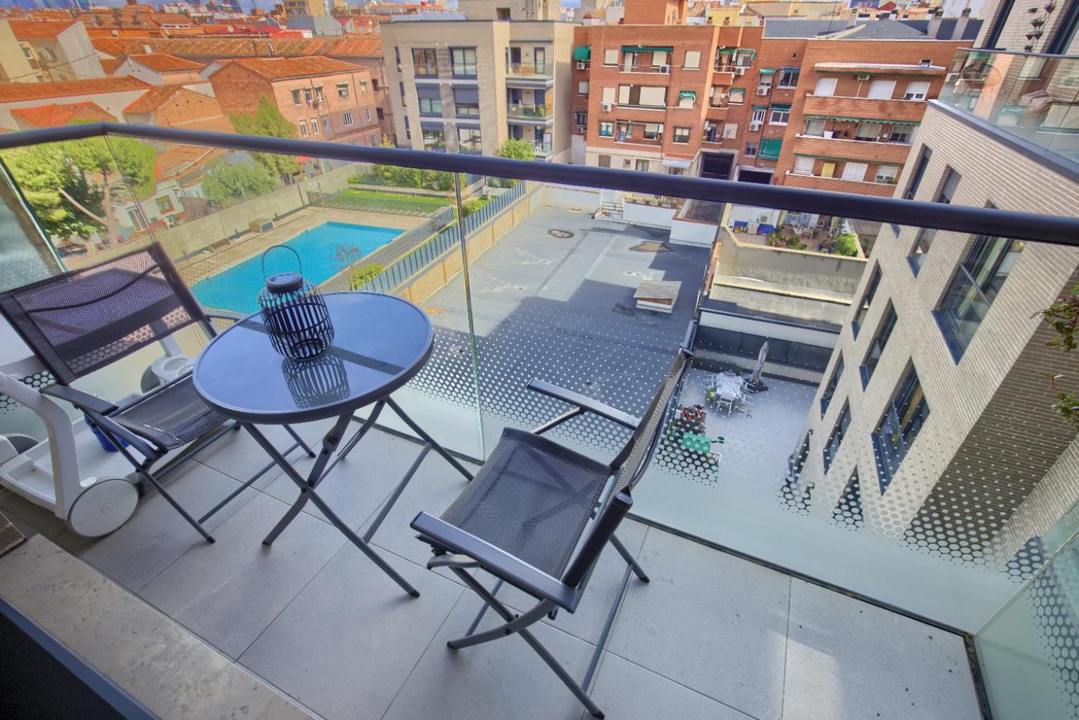 2B2B Deluxe apartment - Jardines de Cuatro Caminos - Business District - Santiago Bernabéu Madrid Esterno foto